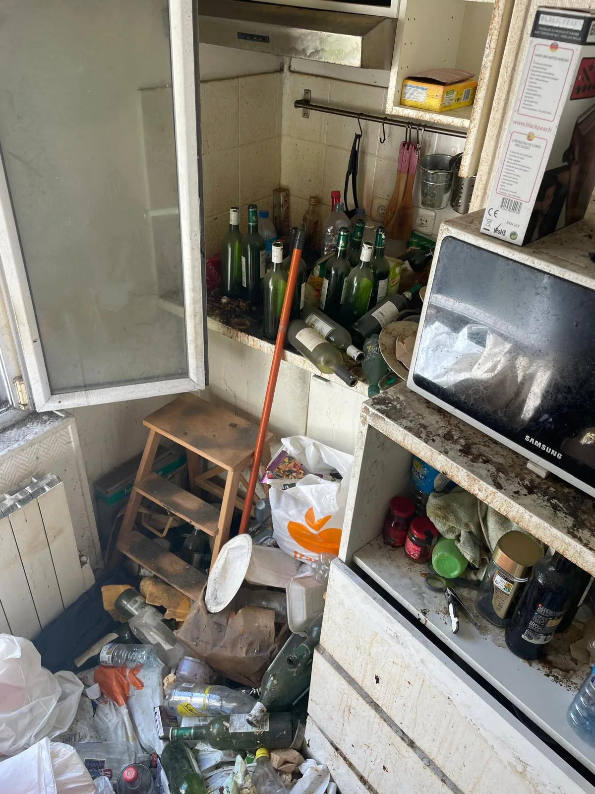 Comment protéger l’ascenseur, les parties communes et le trottoir pendant un gros débarras : l’expertise de SOS DC à Noisy-le-Grand et dans les villes environnantes Comment protéger l’ascenseur, les parties communes et le trottoir pendant un gros débarras : l’expertise de SOS DC à Noisy-le-Grand et dans les villes environnantes