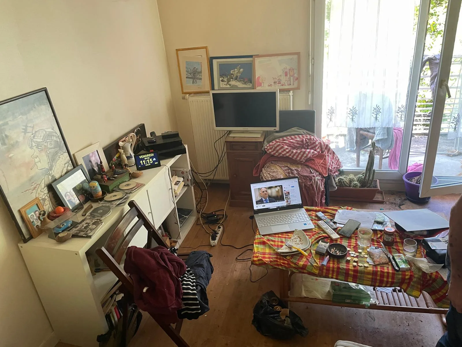 Que faire si la personne Diogène refuse catégoriquement qu’on jette certains objets dangereux ? L’intervention de SOS DC à Noisy-le-Grand et dans les villes environnantes Que faire si la personne Diogène refuse catégoriquement qu’on jette certains objets dangereux ? L’intervention de SOS DC à Noisy-le-Grand et dans les villes environnantes
